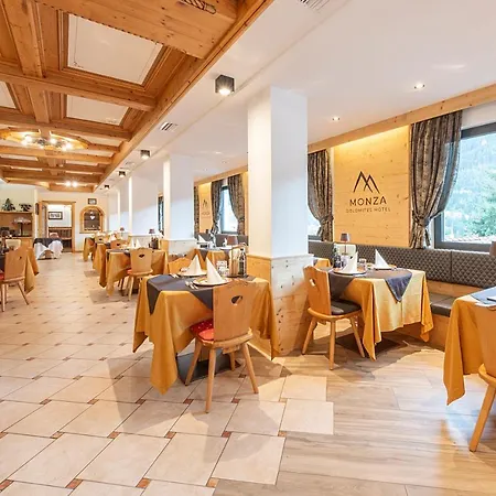 Monza Dolomites Ξενοδοχείο Moena