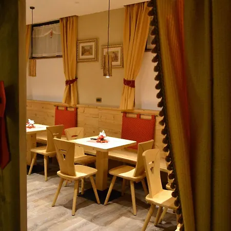 Monza Dolomites 3* Moena